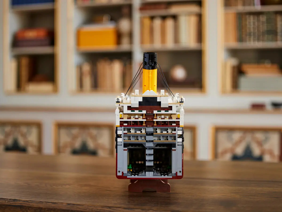 10294 ESCLUSIVA LEGO ICONS - Titanic LEGO®