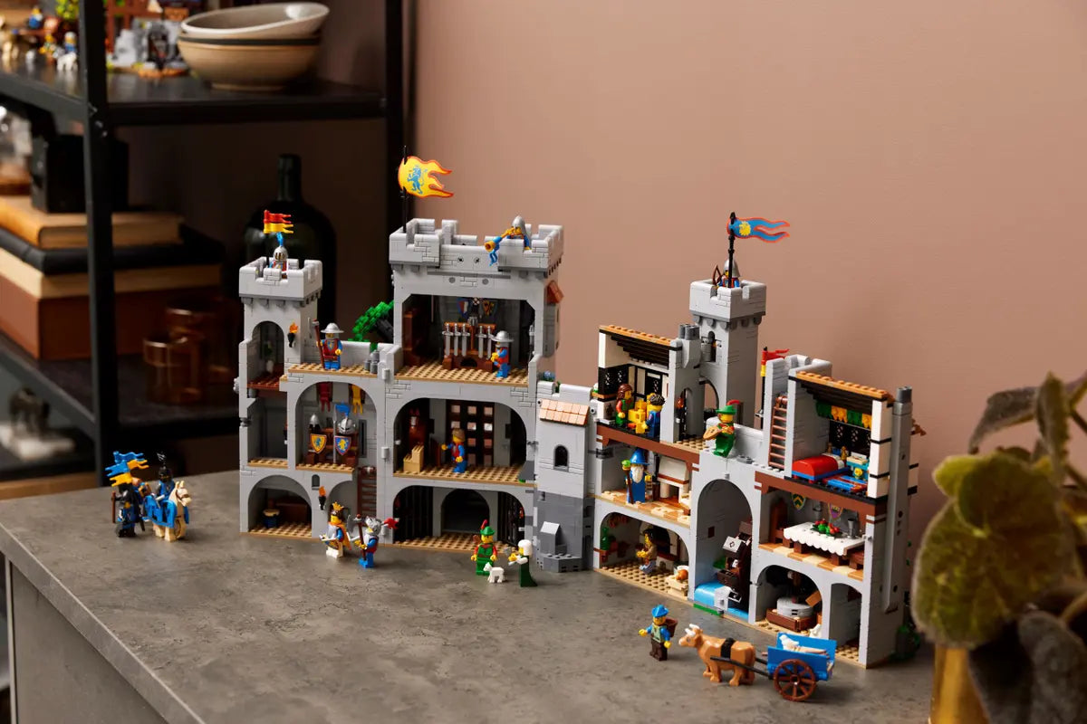 10305 ESCLUSIVA LEGO Icons - Castello dei Cavalieri del Leone