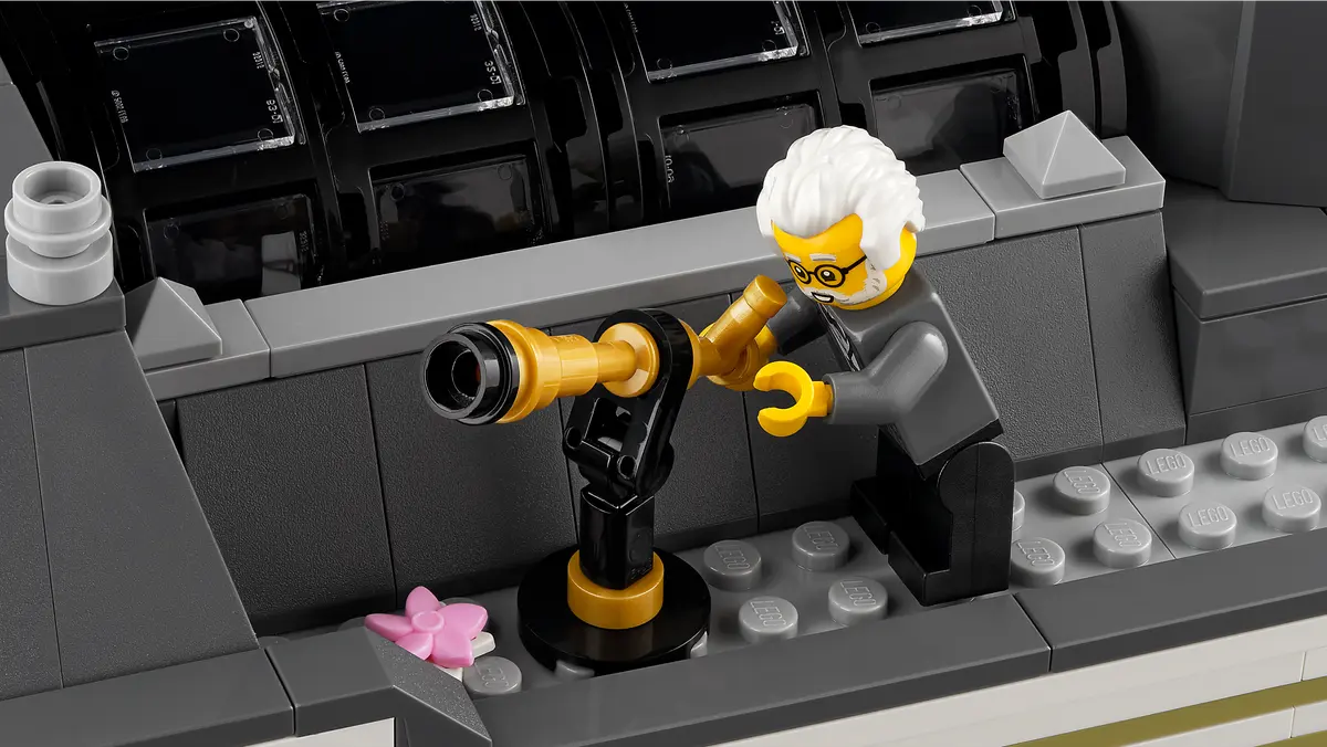 10326 ESCLUSIVA LEGO ICONS - Museo di Storia Naturale
