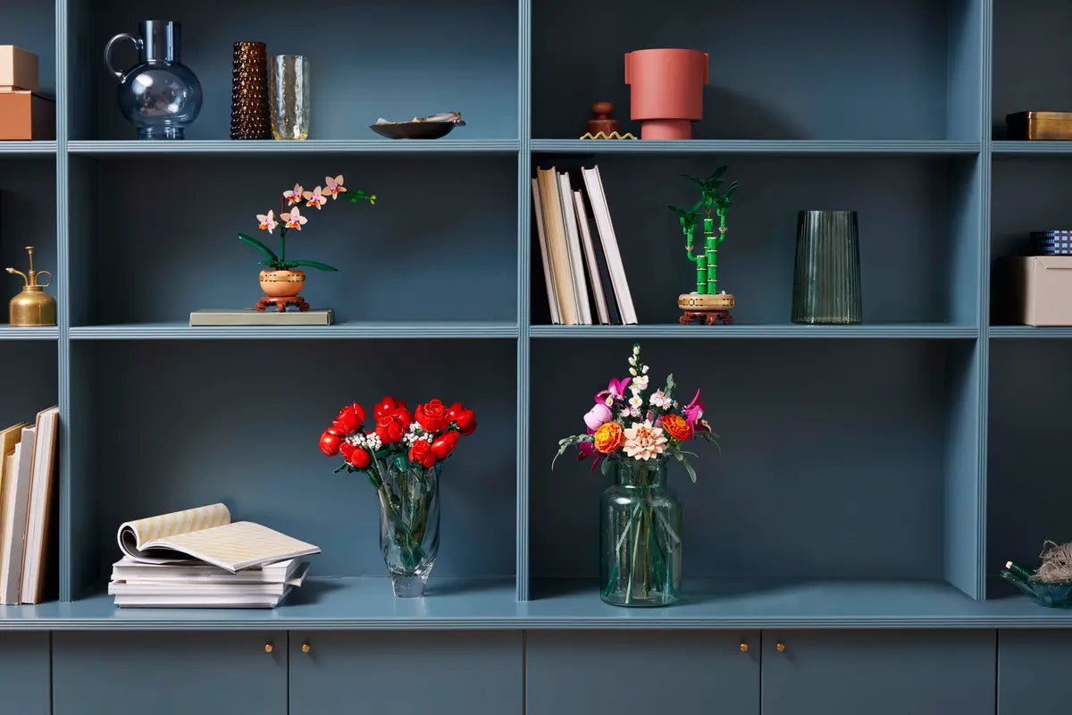 10342 LEGO ICONS - Bouquet di fiori rosa
