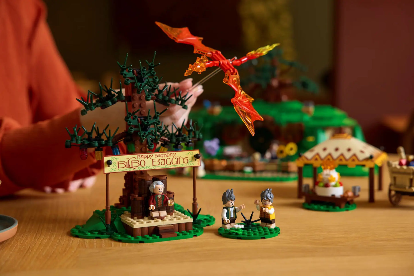 10354 ESCLUSIVA LEGO ICONS - Il Signore degli Anelli: la Contea