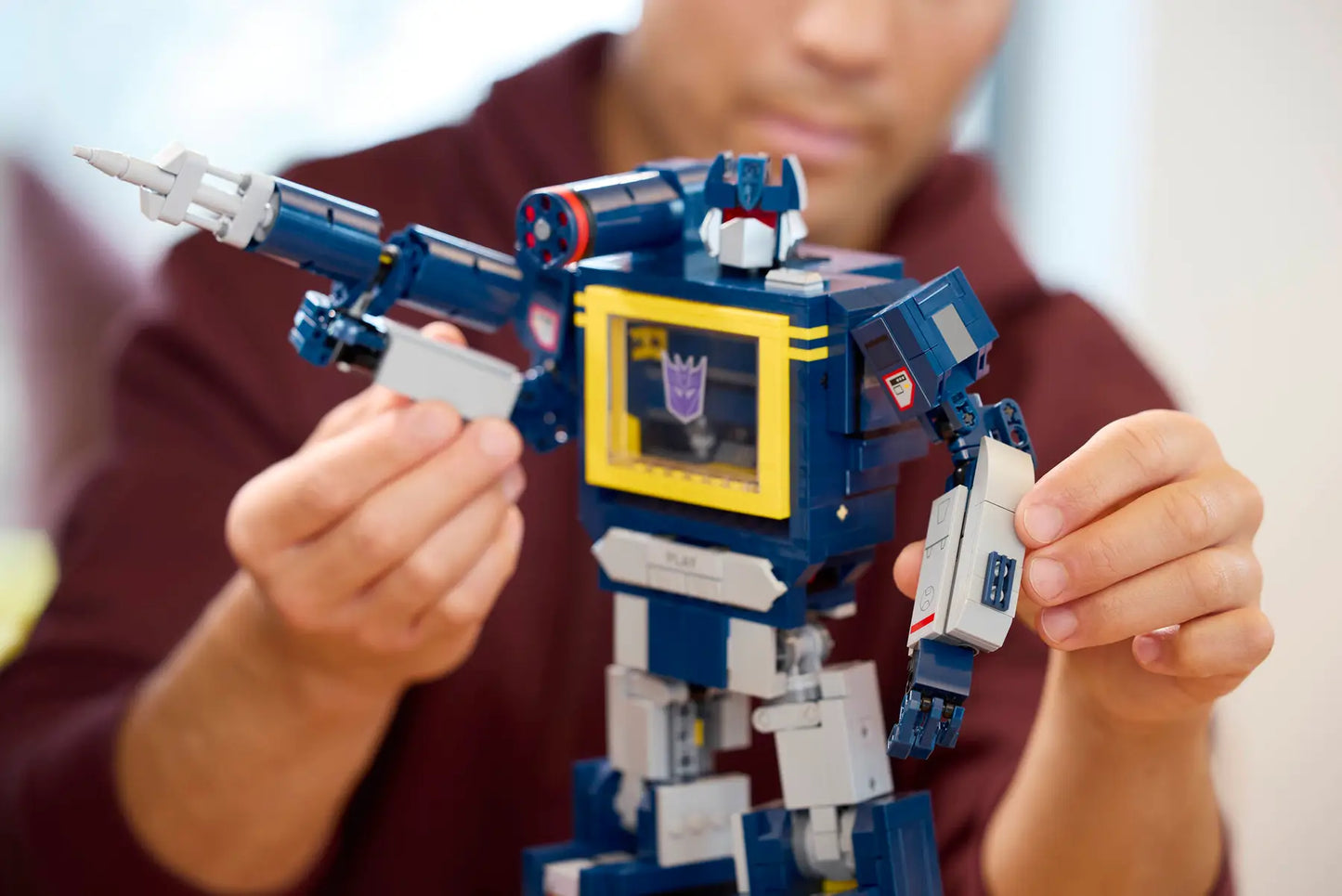 DISPONIBILE DA OTTOBRE 2025 - 10358 LEGO ICONS - Transformers: Soundwave