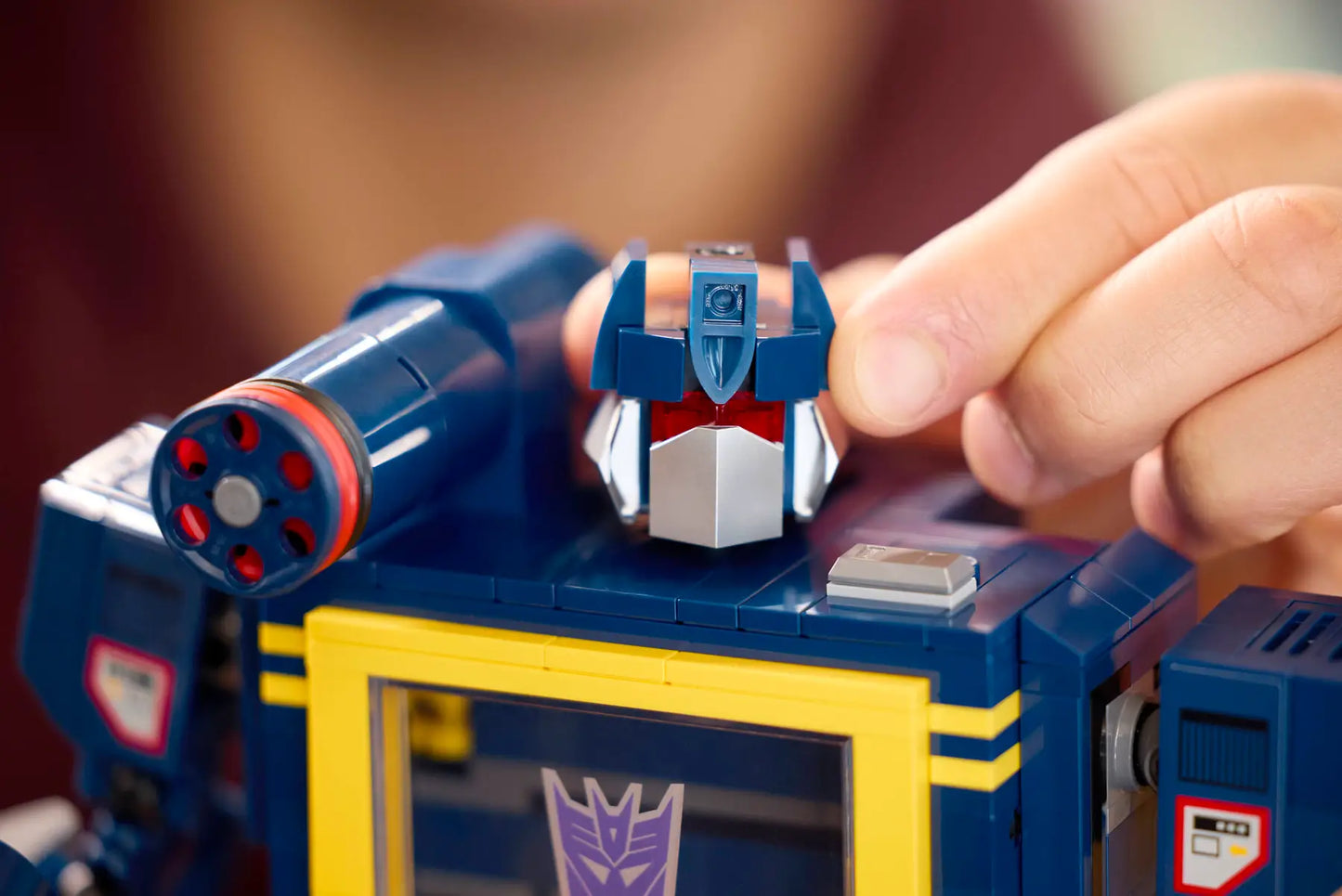DISPONIBILE DA OTTOBRE 2025 - 10358 LEGO ICONS - Transformers: Soundwave