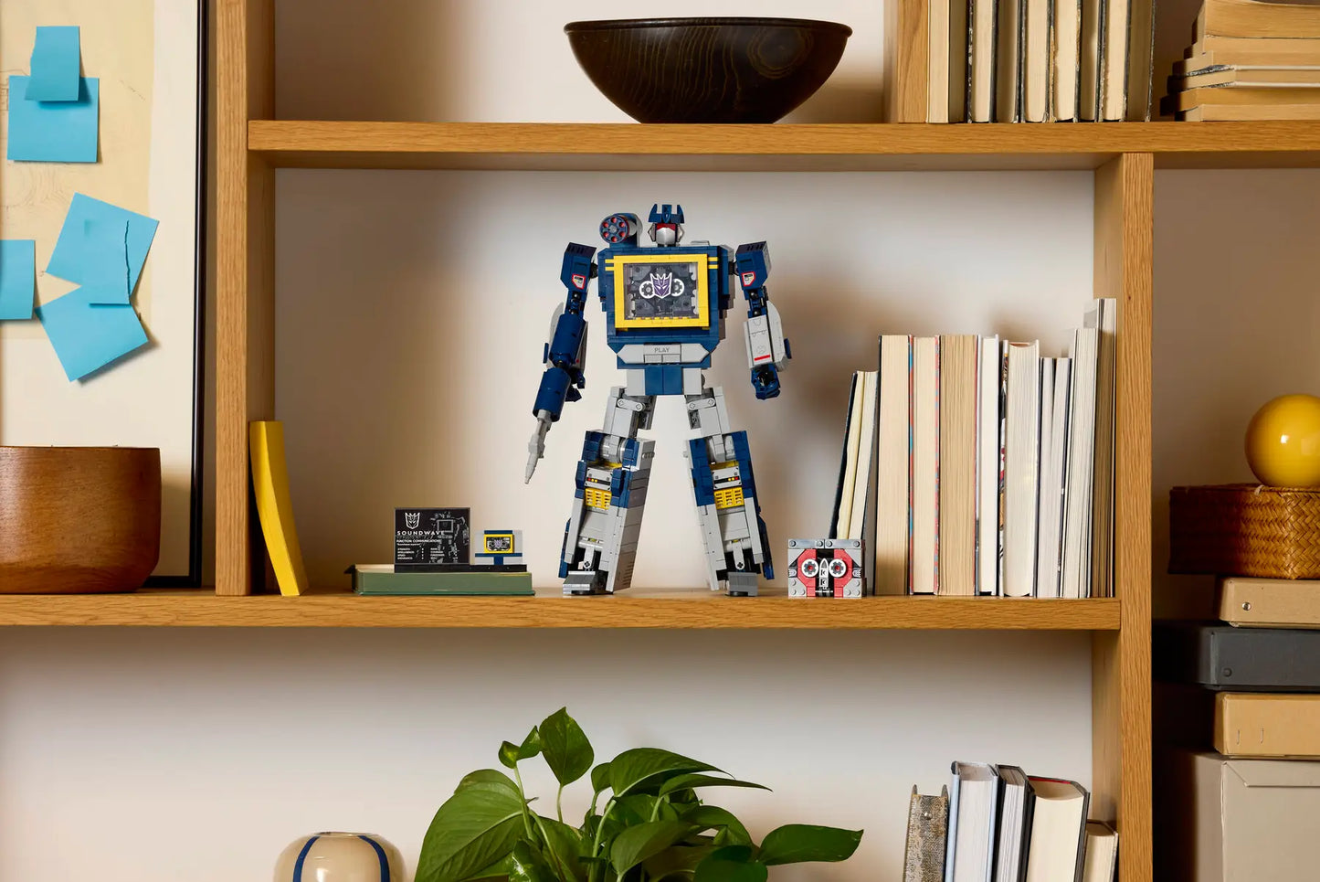 DISPONIBILE DA OTTOBRE 2025 - 10358 LEGO ICONS - Transformers: Soundwave
