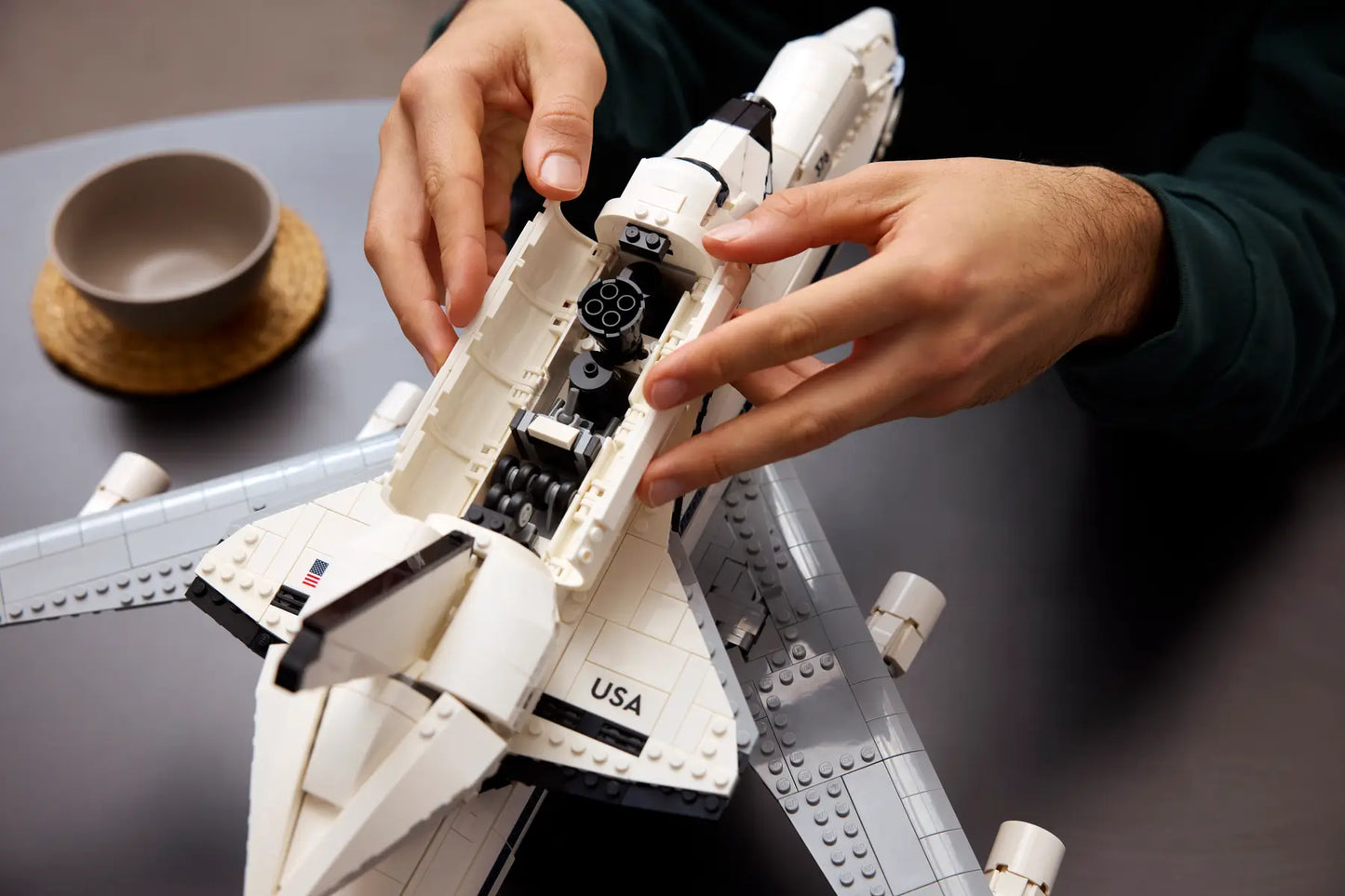 10360 ESCLUSIVA LEGO ICONS - Trasportatore di shuttle