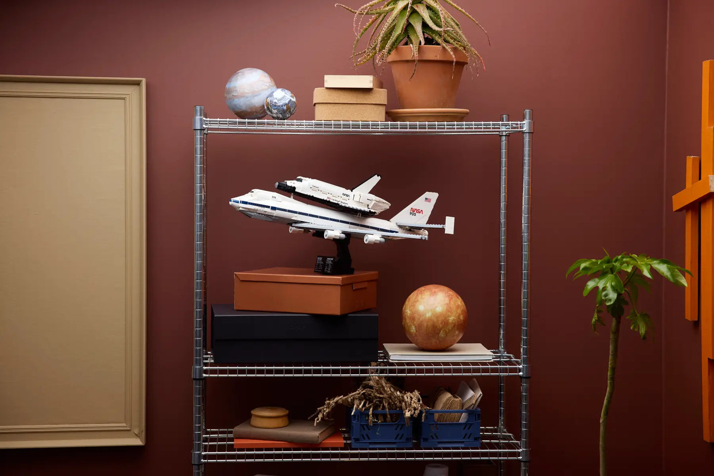 10360 ESCLUSIVA LEGO ICONS - Trasportatore di shuttle