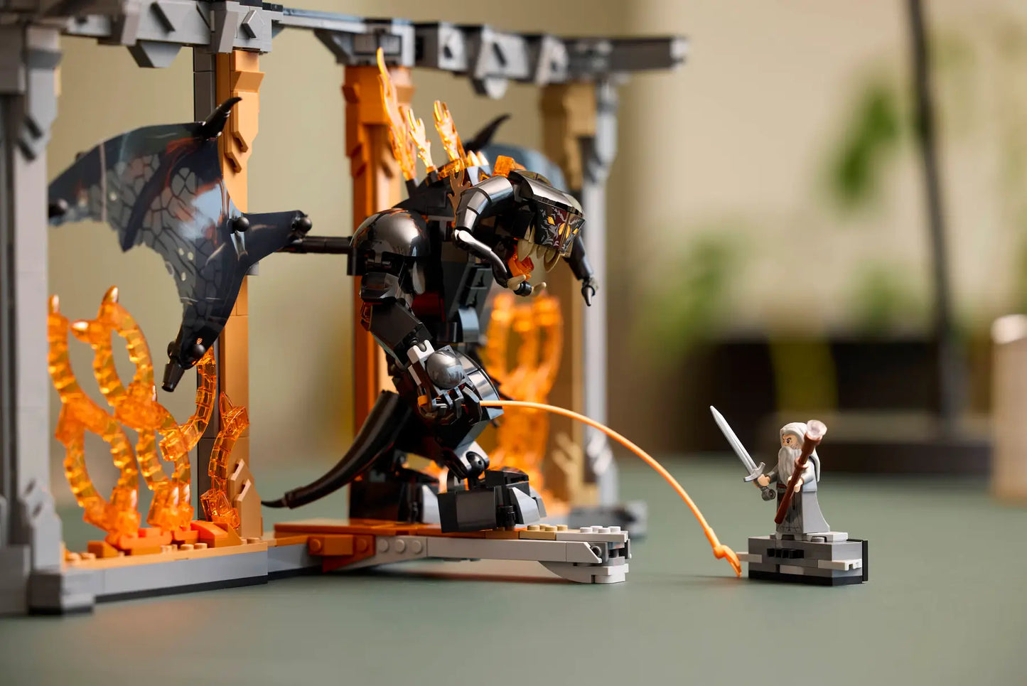 10367 LEGO ICONS - Il Signore degli Anelli: Book Nook del Balrog™