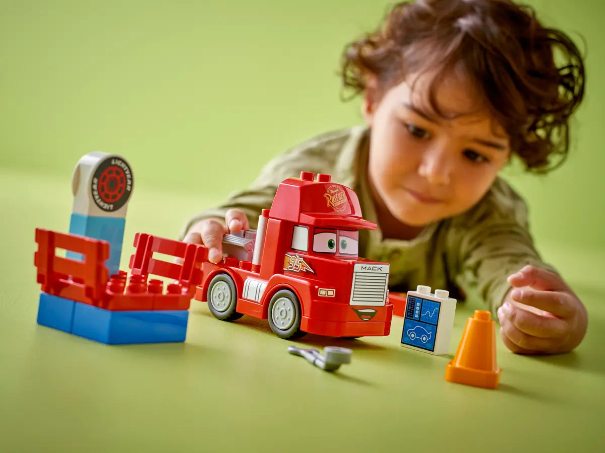 10417 Duplo - Mack al circuito