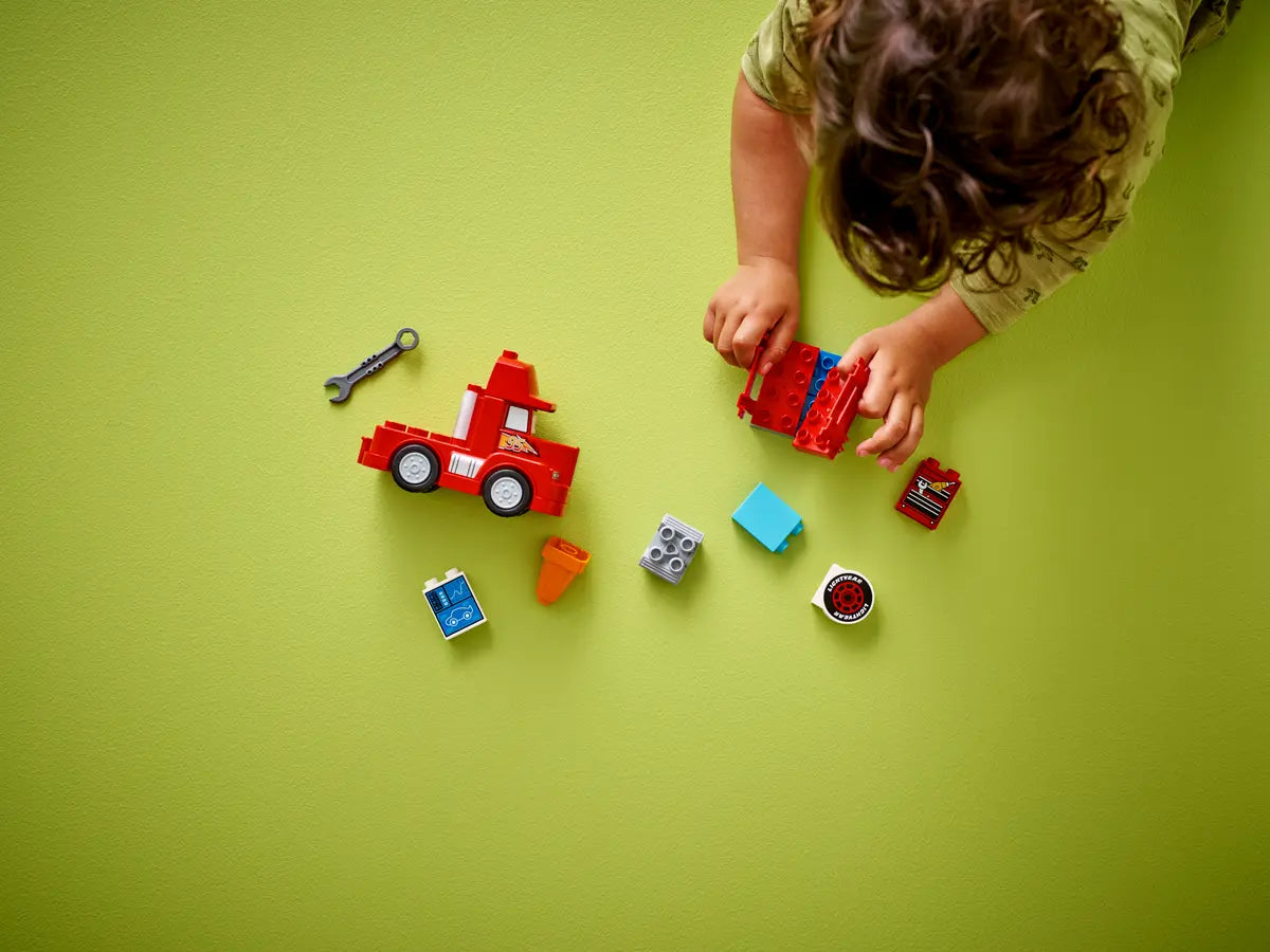 10417 Duplo - Mack al circuito