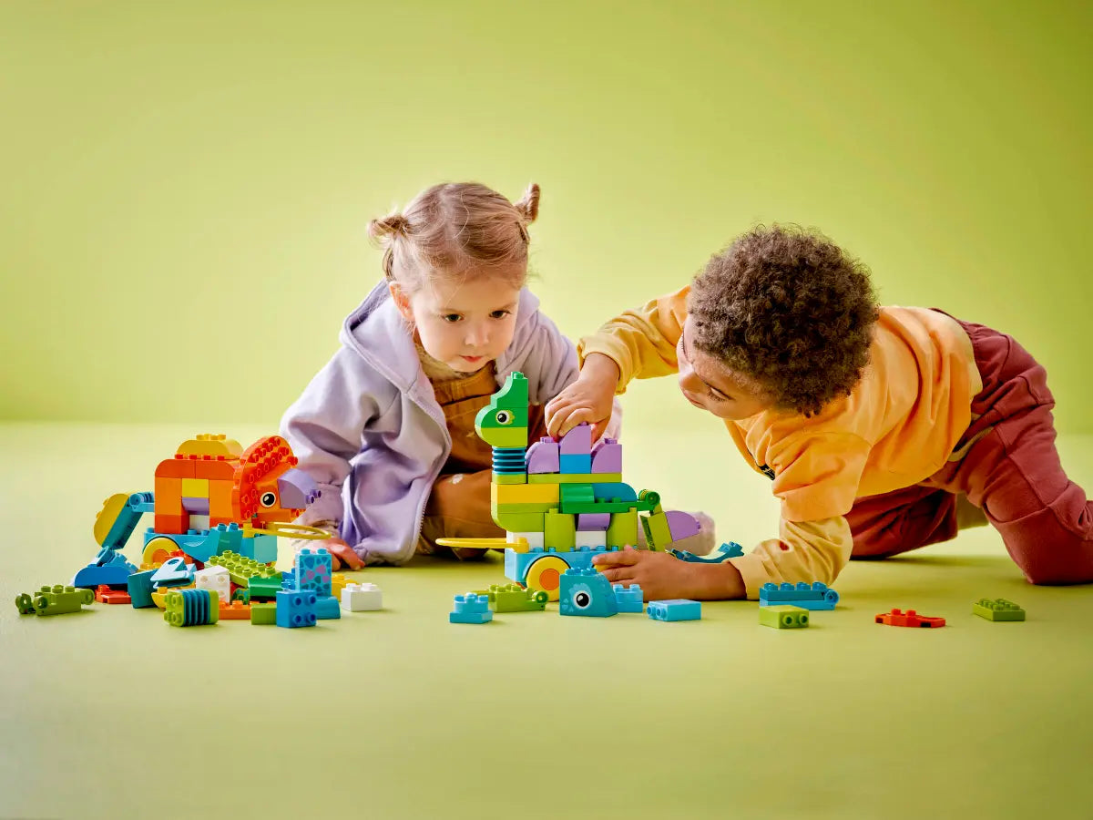DISPONIBILE DA GIUGNO 2025 - 10451 Duplo - Dinosauri su ruote 3 in 1
