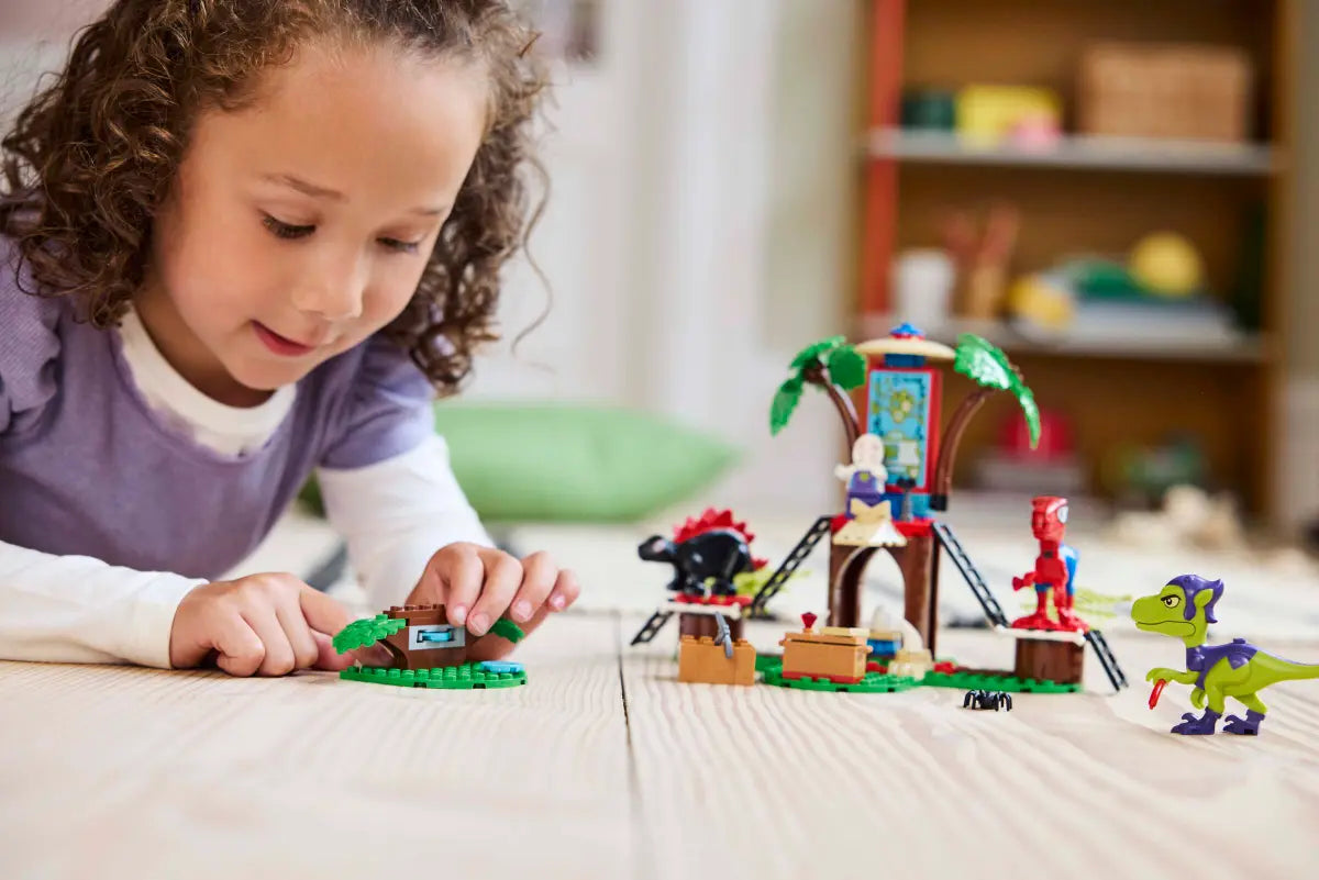 11200 LEGO Marvel - Battaglia con il raptor al quartier generale sull’albero di Spider-man e Gobby