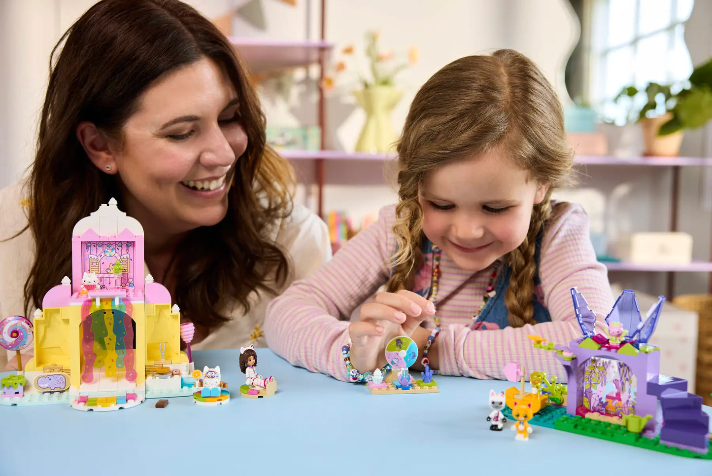 11205 LEGO Gabby Dollhouse - Dolce montagna e Giardino di Gattina Fatina