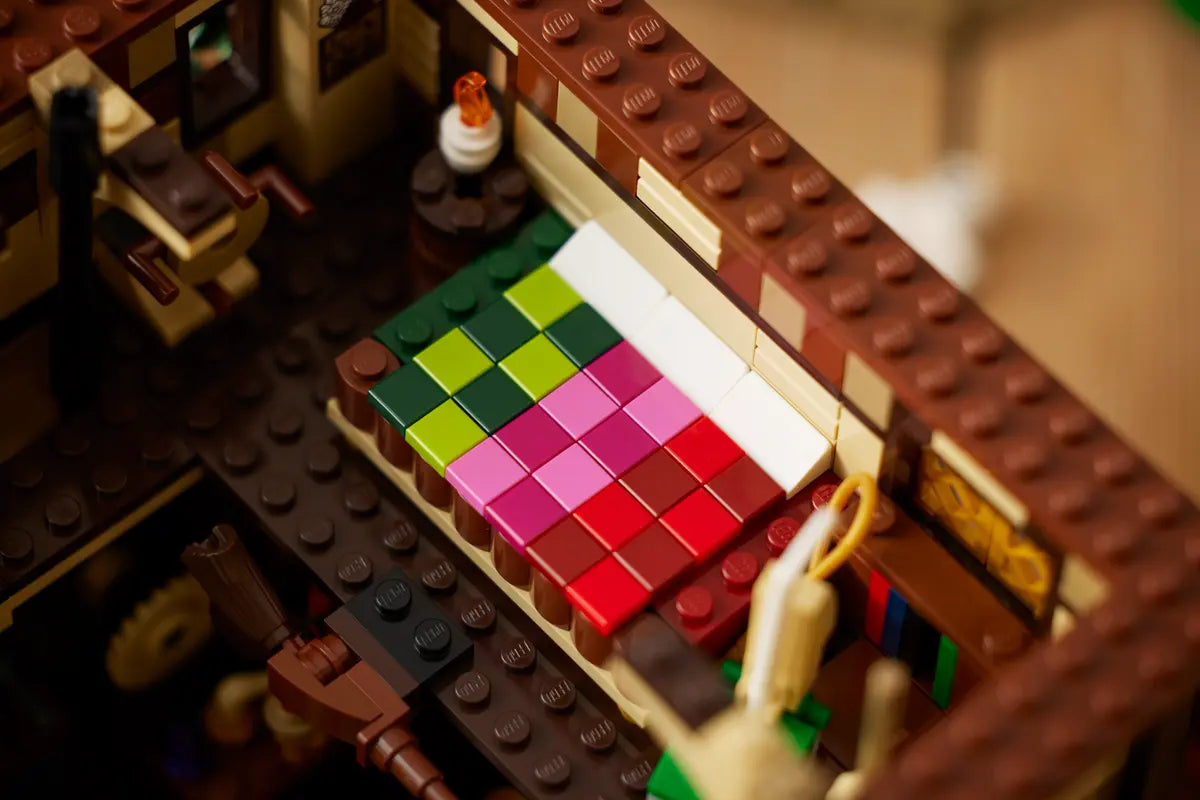 21341 ESCLUSIVA LEGO Ideas - Disney Hocus Pocus: il cottage delle sorelle Sanderson