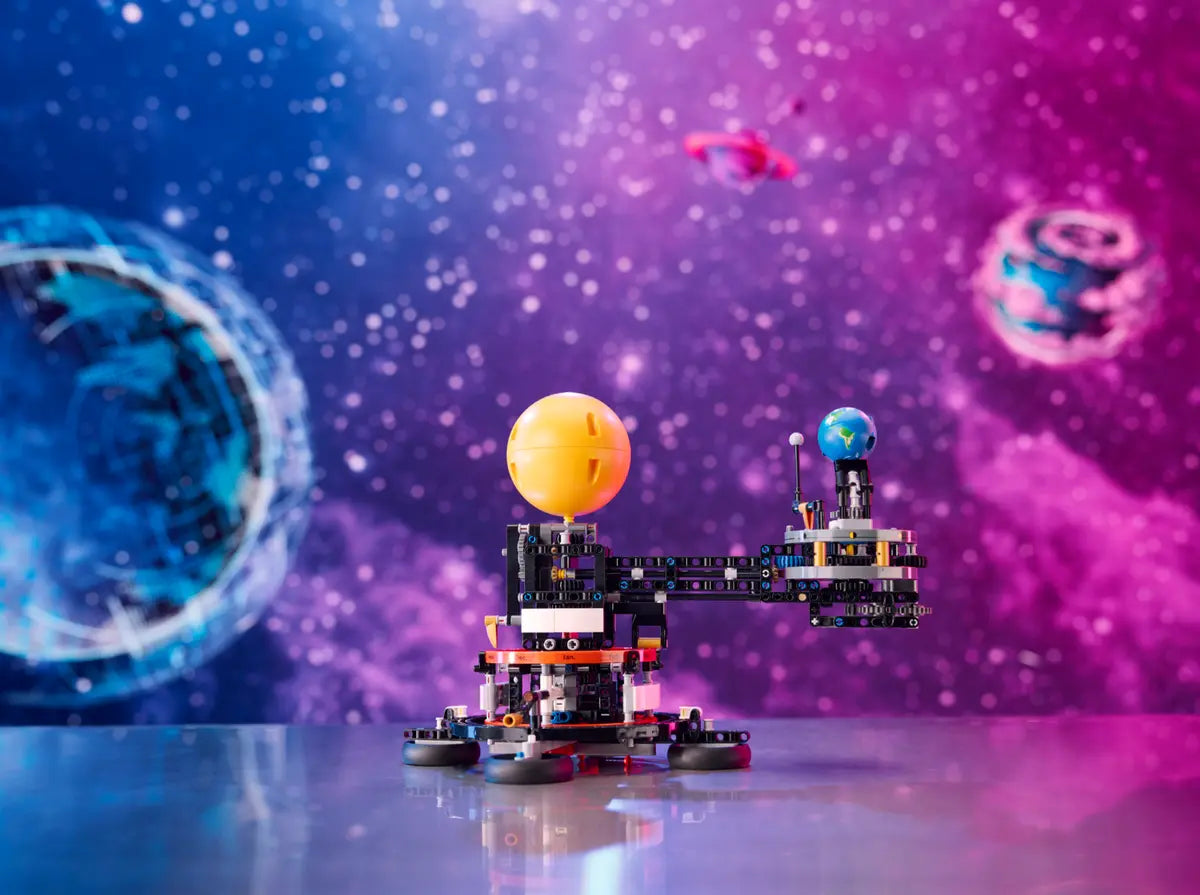 42179 LEGO Technic - Pianeta Terra e Luna in orbita