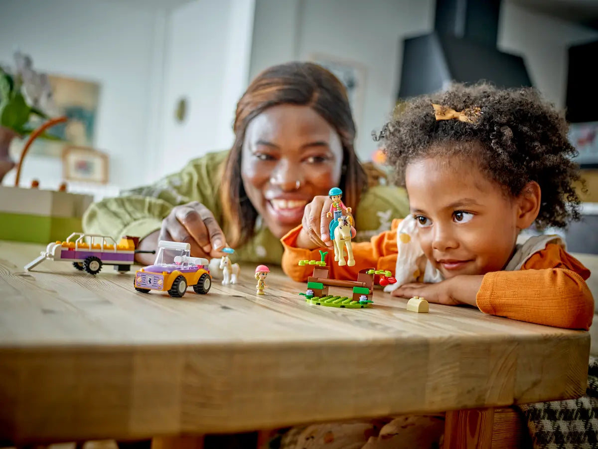 42634 LEGO Friends - Rimorchio con cavallo e pony
