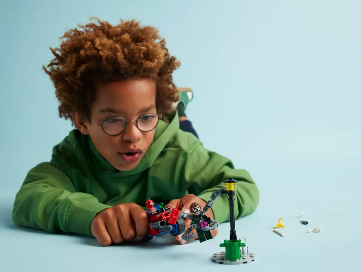 76275 LEGO Marvel Spiderman - Inseguimento sulla moto: Spider-Man vs. Doc Ock