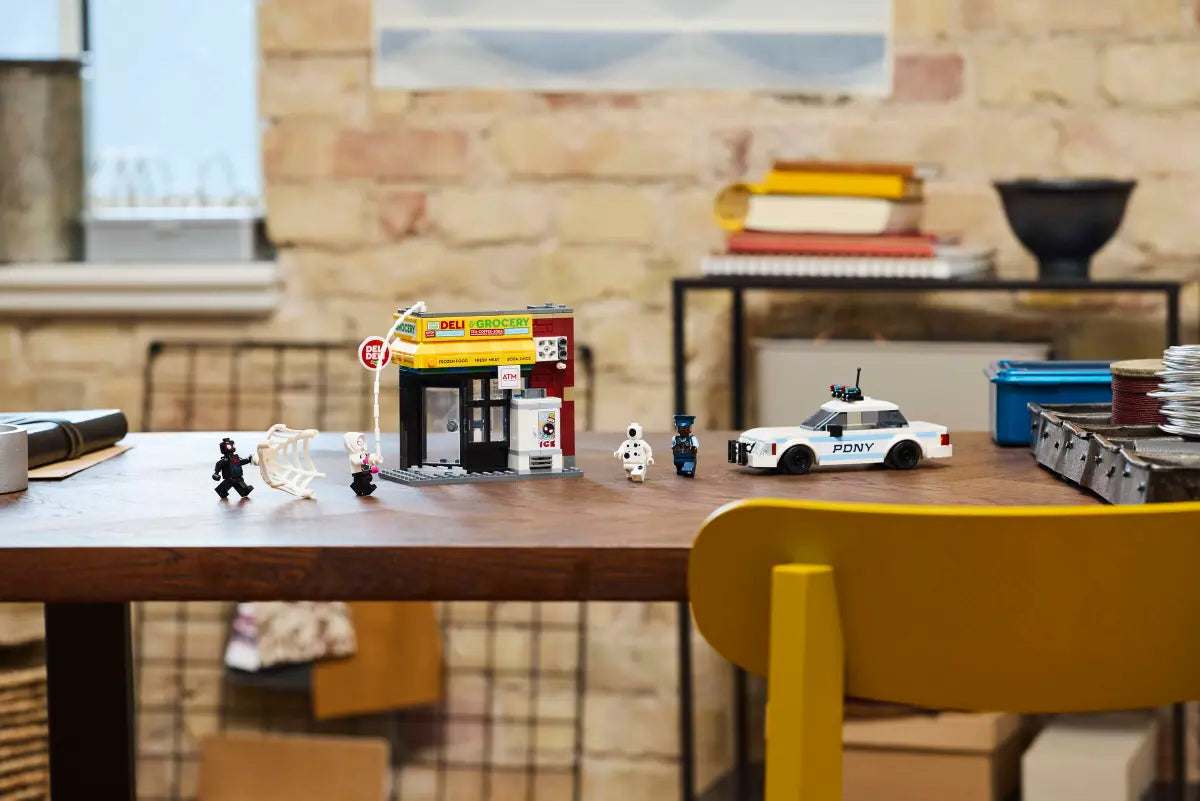 76311 LEGO Marvel - Spider-Verse: Miles Morales contro la Macchia
