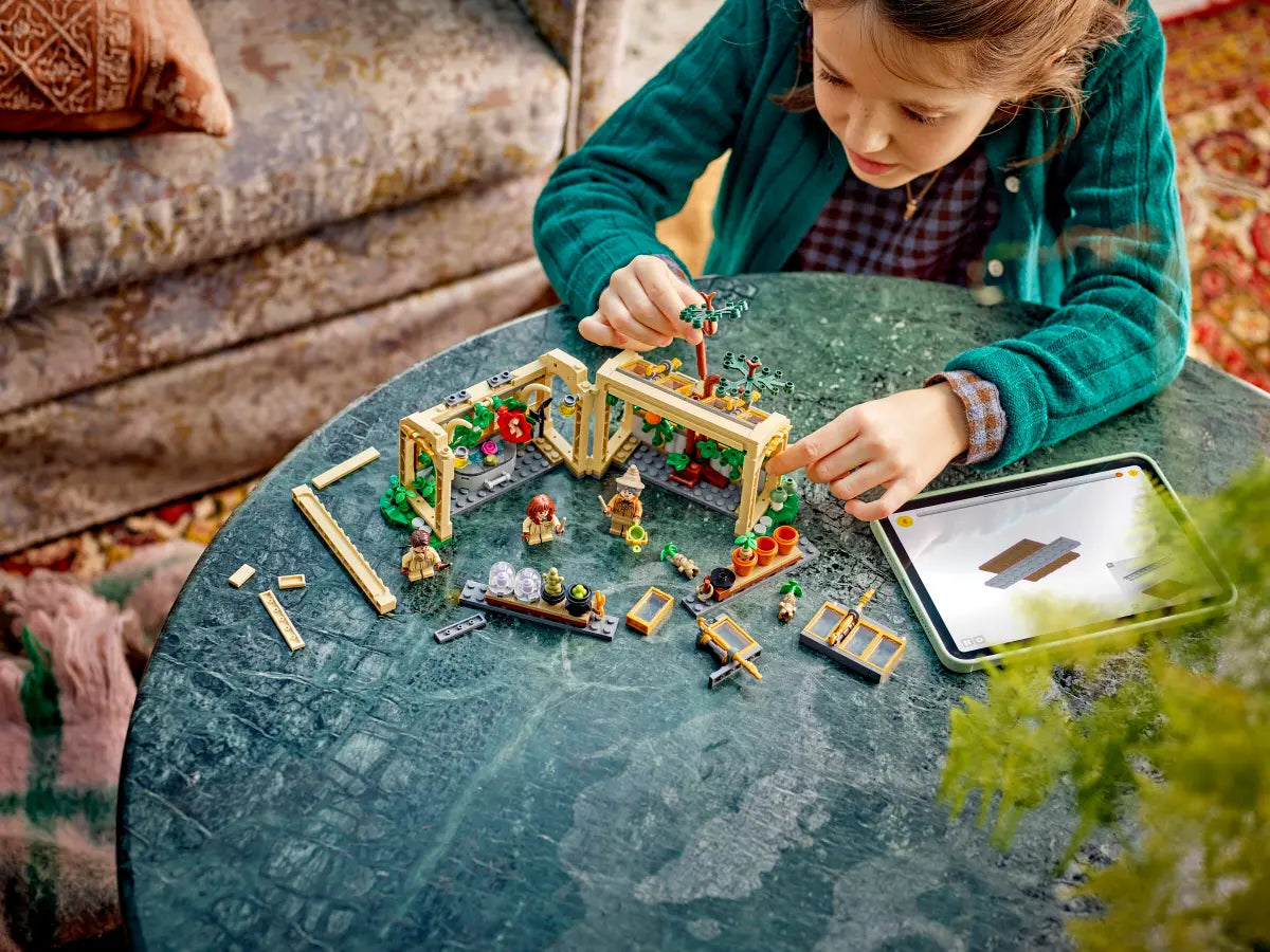 76445 LEGO Harry Potter - Castello di Hogwarts: lezione di erbologia