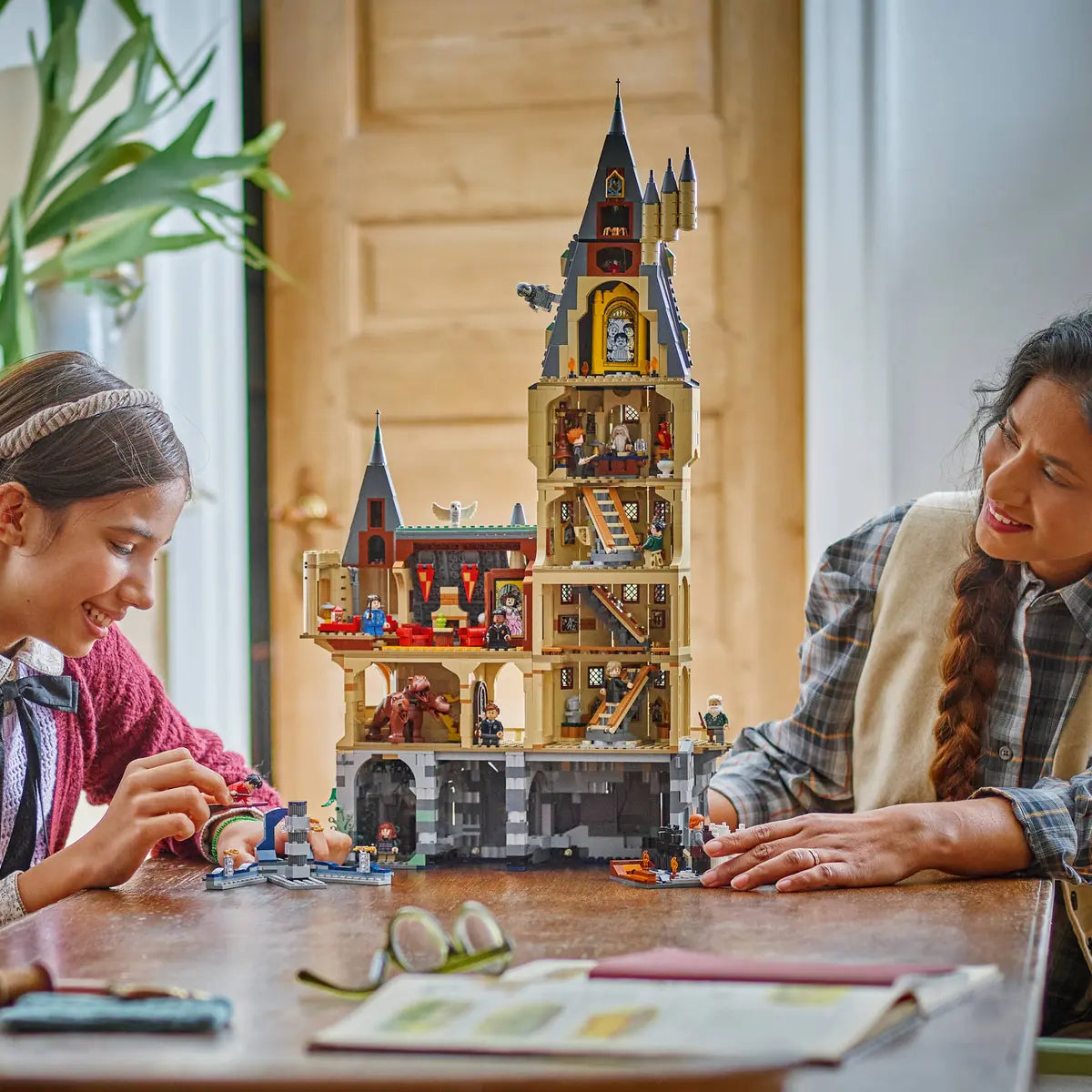76454 LEGO Harry Potter - Castello di Hogwarts™: Torre della grande scalinata principale