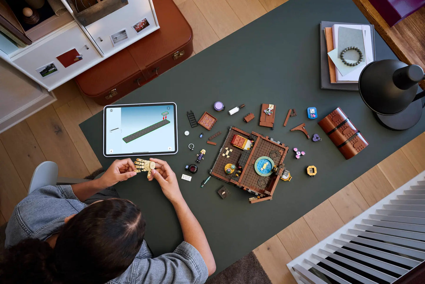 76785 LEGO Wednesday - Appartamento di Mano