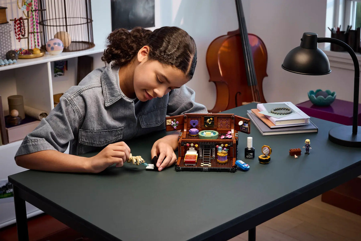 76785 LEGO Wednesday - Appartamento di Mano