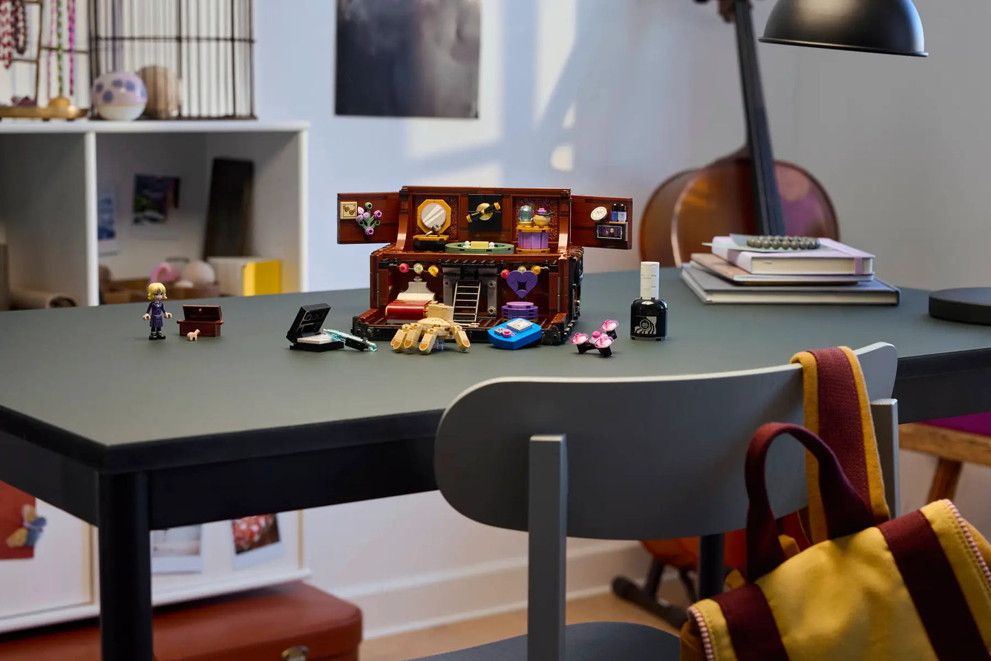 76785 LEGO Wednesday - Appartamento di Mano