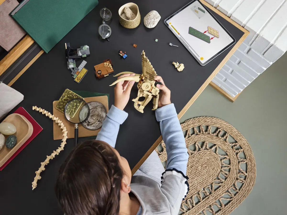 76969 LEGO Jurassic World - Fossili di dinosauro: teschio di Triceratopo