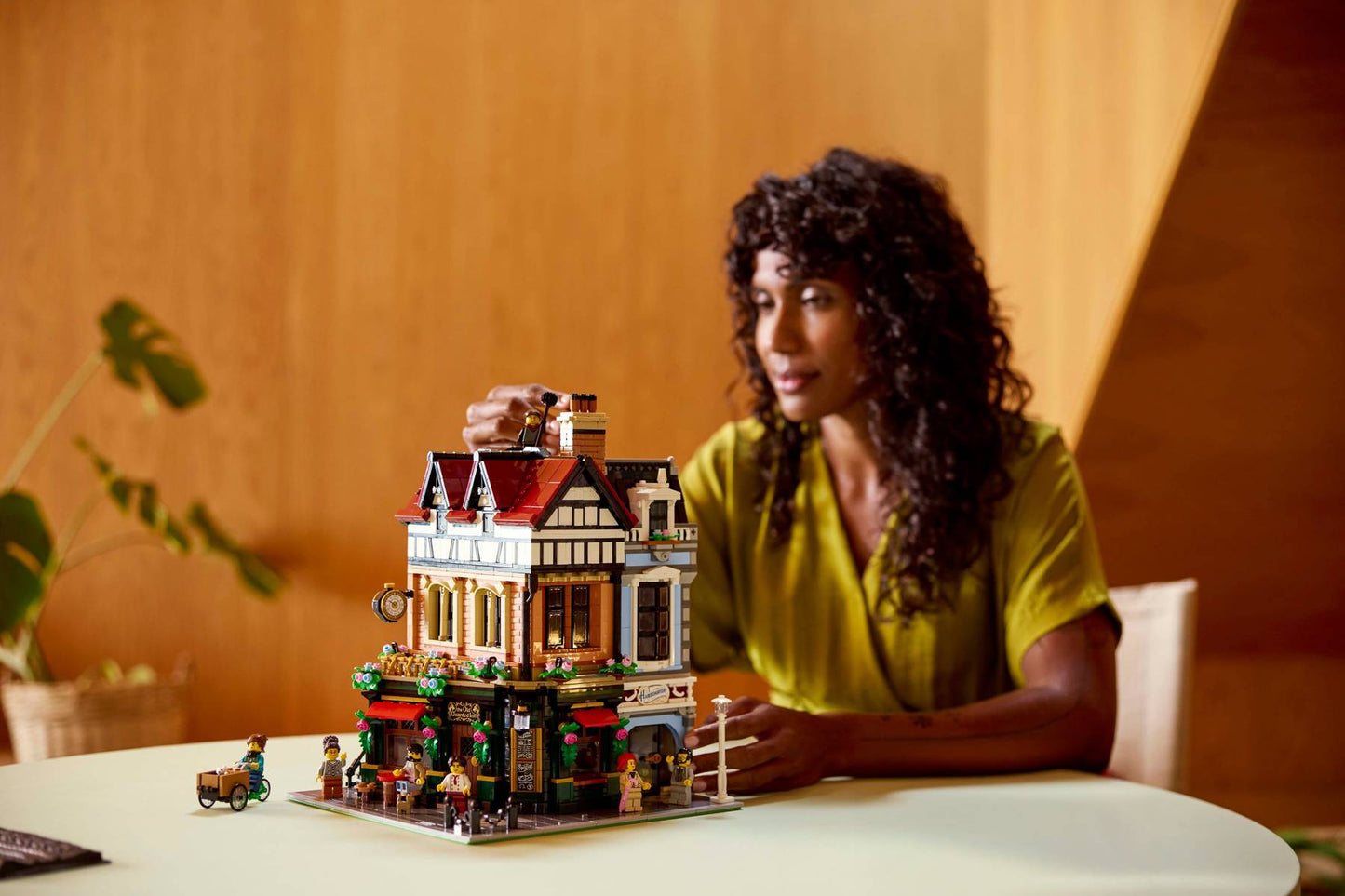 10350 ESCLUSIVA LEGO ICONS - Edificio Tudor