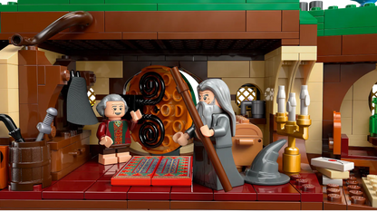 10354 ESCLUSIVA LEGO ICONS - Il Signore degli Anelli: la Contea