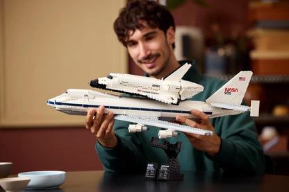 10360 ESCLUSIVA LEGO ICONS - Trasportatore di shuttle