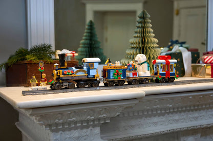 10361 ESCLUSIVA LEGO ICONS - Treno espresso festivo