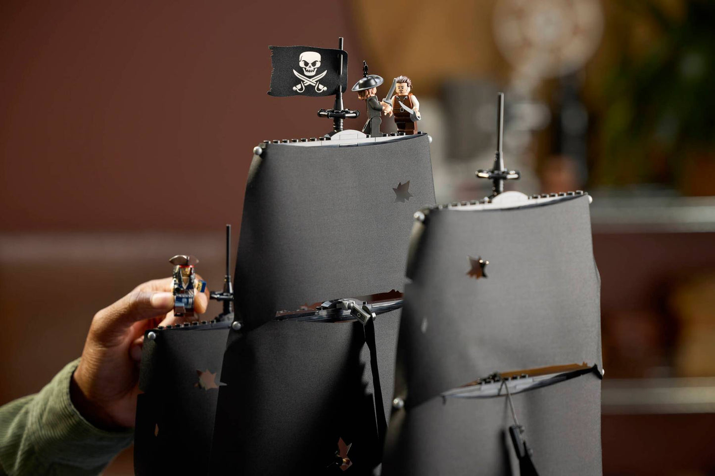 10365 LEGO ICONS - Nave pirata del Capitano Jack Sparrow
