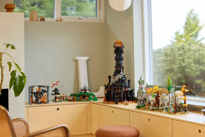 10367 LEGO ICONS - Il Signore degli Anelli: Book Nook del Balrog™