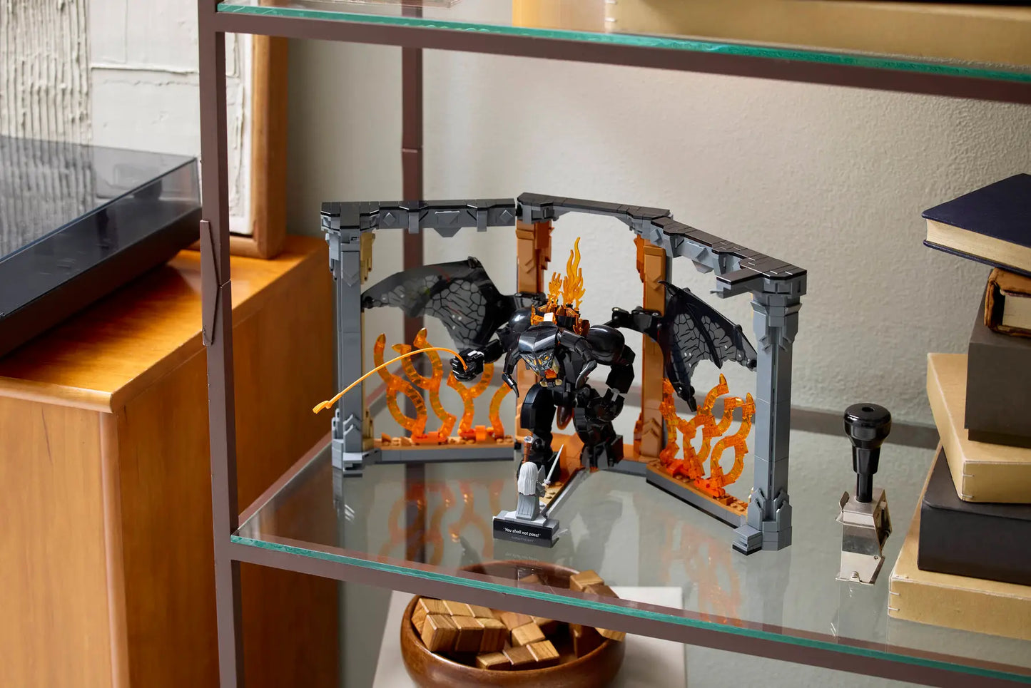 10367 LEGO ICONS - Il Signore degli Anelli: Book Nook del Balrog™