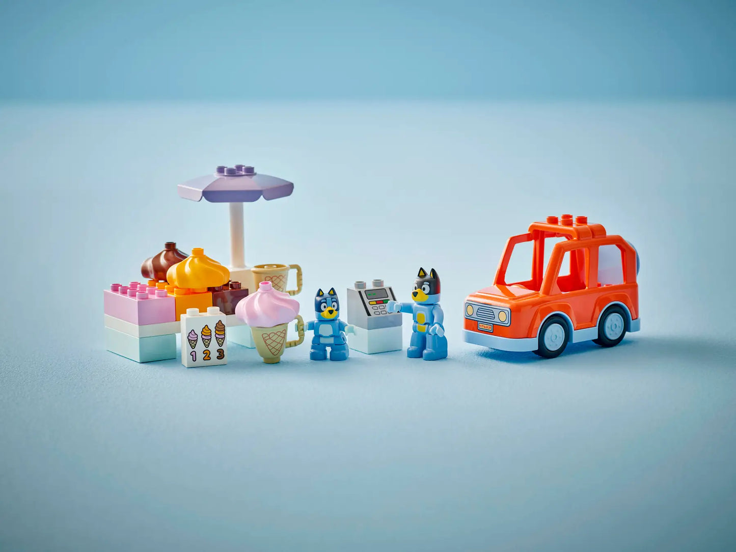 10458 LEGO DUPLO Bluey - Visita alla gelateria di Bluey