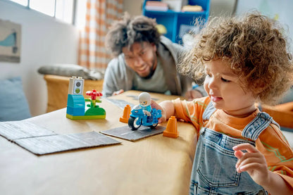 DISPONIBILE DA GENNAIO 2026 - 10471 Duplo - Motocicletta blu della Polizia