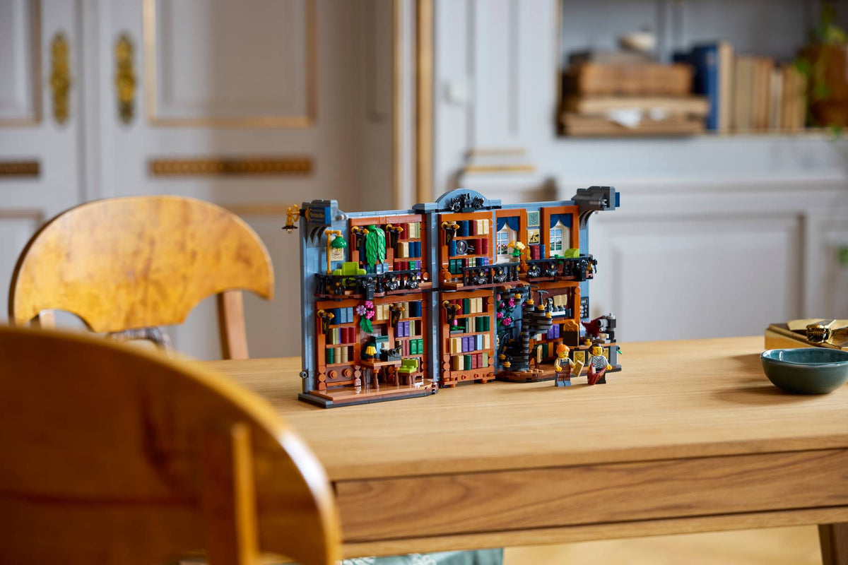 DISPONIBILE DA OTTOBRE 2026 - 11379 LEGO ICONS - Libreria: Book Nook