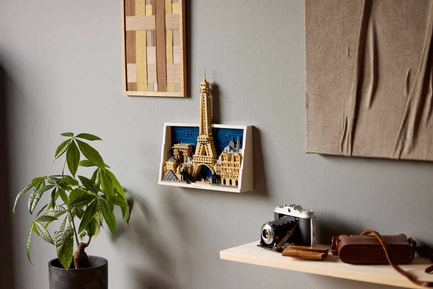 DISPONIBILE DA GENNAIO 2026 - 21064 LEGO Architecture - Parigi – La città dell’amore