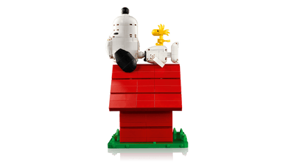 DISPONIBILE DA GIUGNO 2026 - 21368 LEGO IDEAS - Peanuts: la cuccia di Snoopy