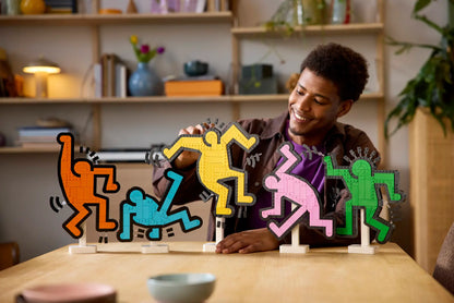 DISPONIBILE DA MAGGIO 2025 - 31216 LEGO Art - Keith Haring – Figure danzanti