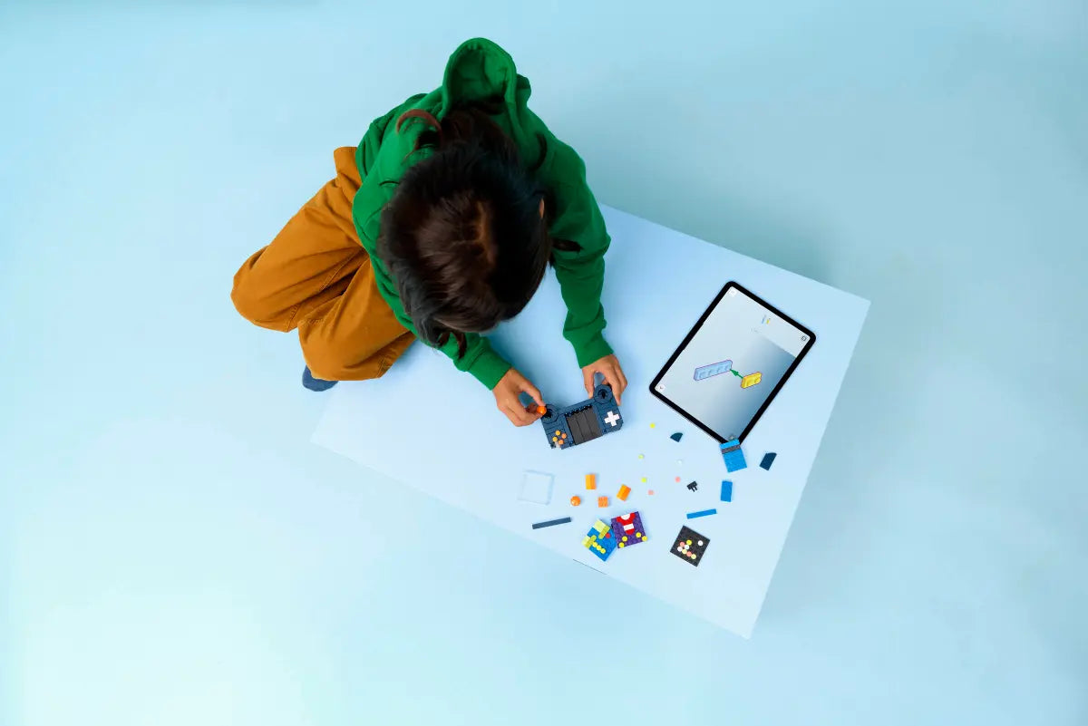 DISPONIBILE DA GENNAIO 2026 - 31380 LEGO Creator - Console di gioco retrò