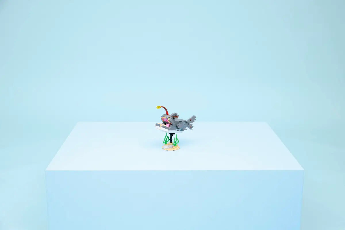 DISPONIBILE DA GENNAIO 2026 - 31381 LEGO Creator - Squalo con scrigno del tesoro