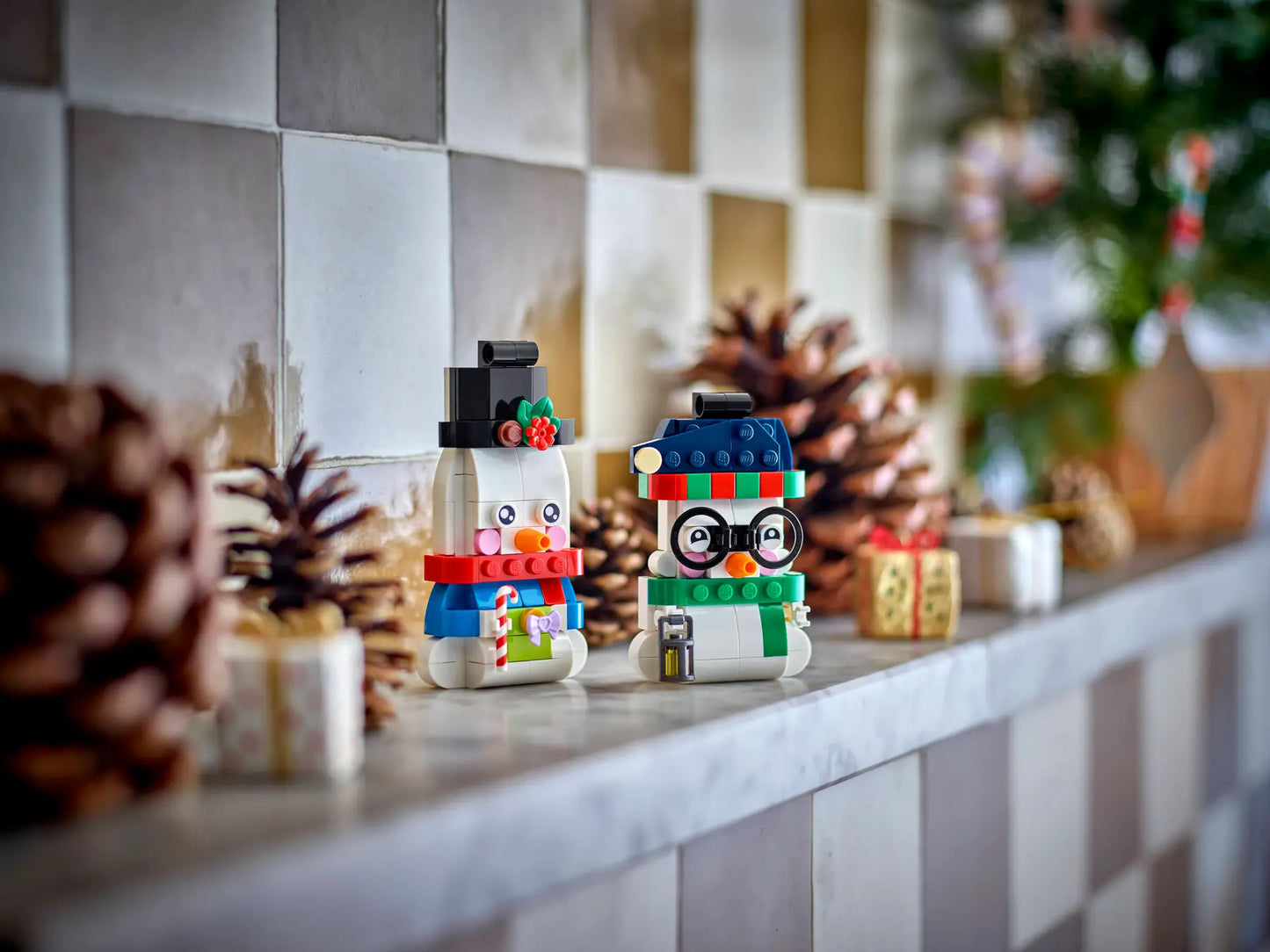 DISPONIBILE DA SETTEMBRE 2026 - 40812 LEGO Stagionali - Pupazzi di neve ornamentali