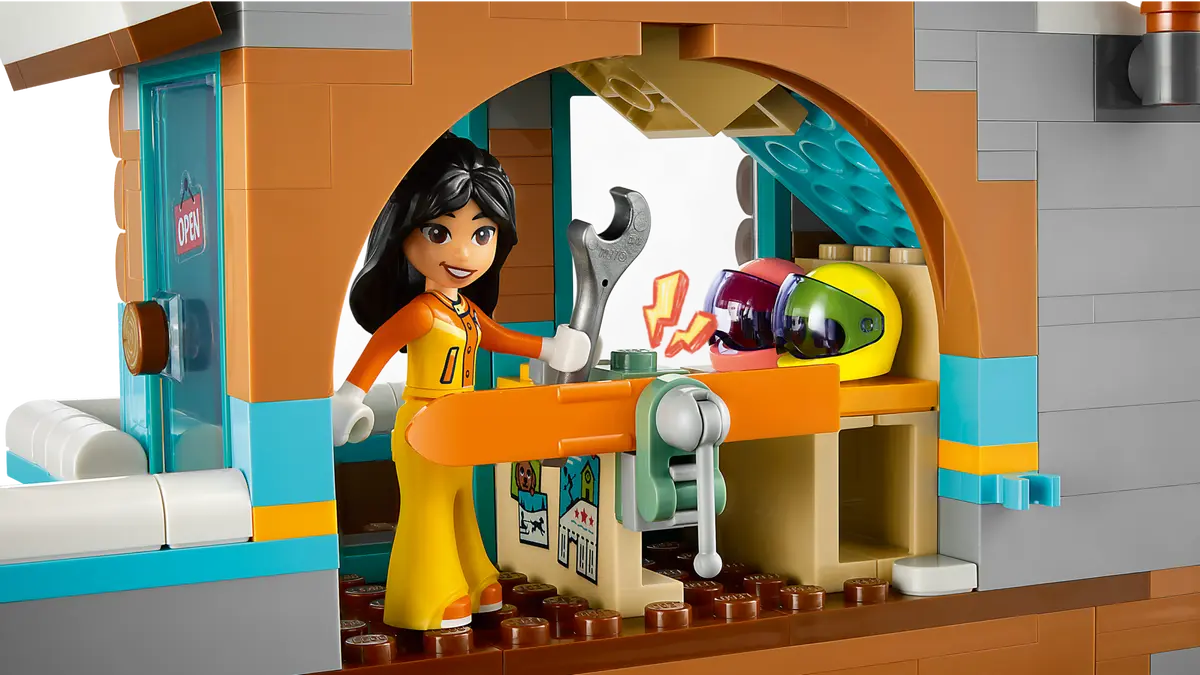 41756 LEGO Friends - Pista da sci e baita