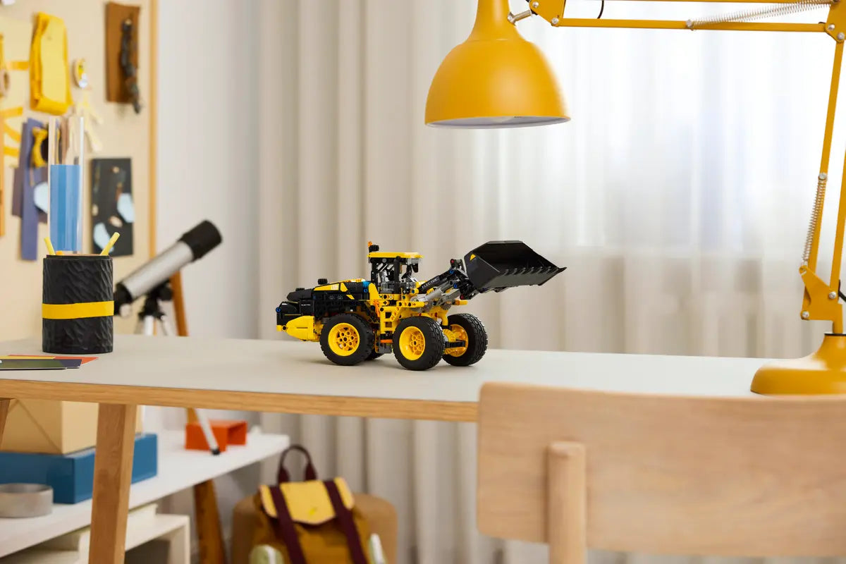 42209 LEGO Technic - Pala gommata Volvo L120 Electric