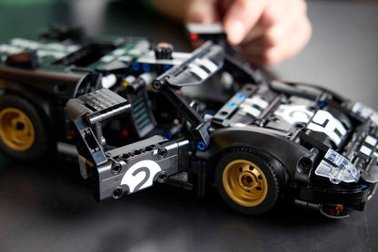 DISPONIBILE DA GENNAIO 2026 - 42223 LEGO Technic - Auto da corsa Ford GT40 MKII 1966