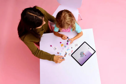 DISPONIBILE DA GENNAIO 2026 - 42675 LEGO - Friends - Auto-unicorno per la consegna di torte