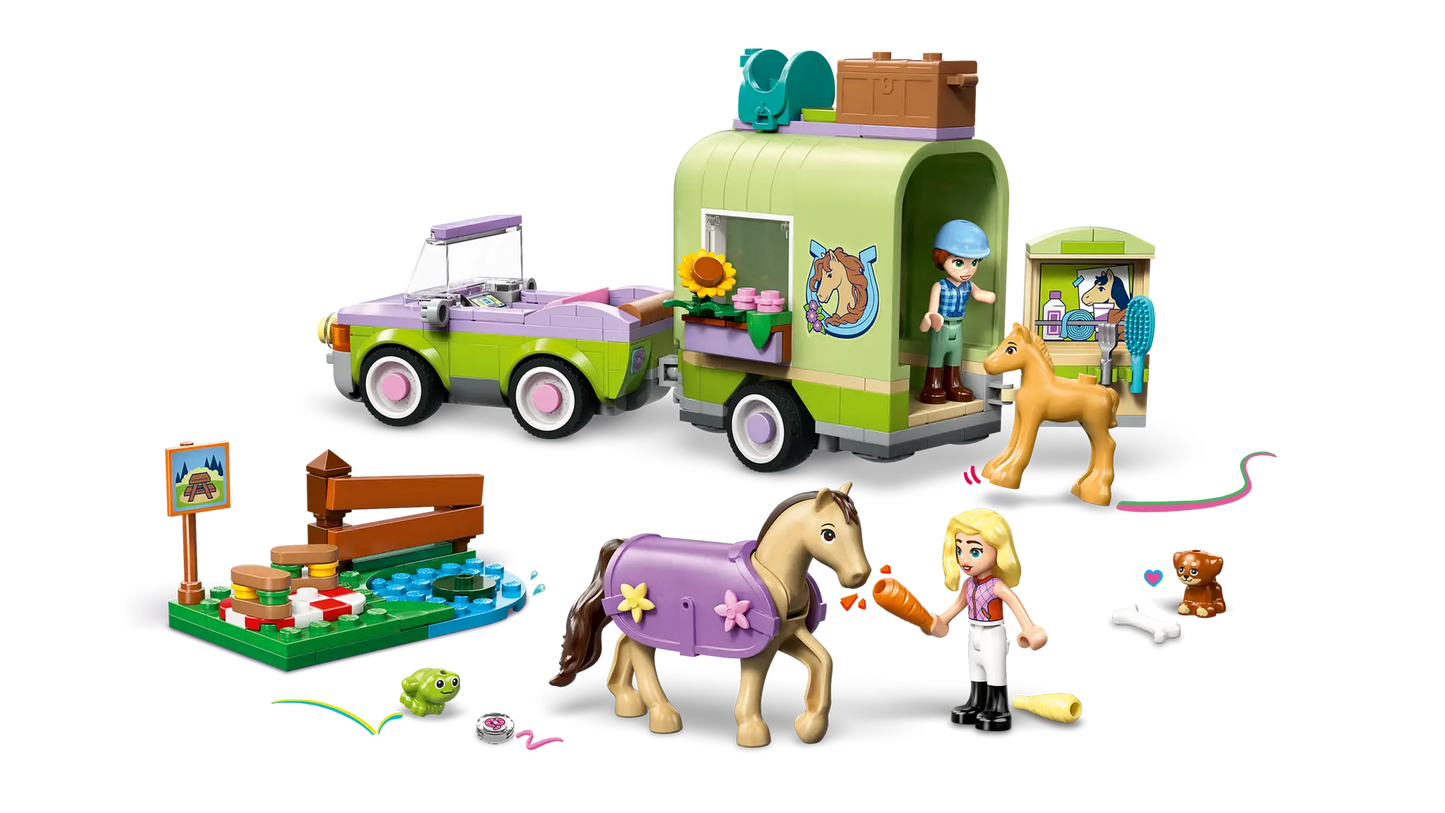 DISPONIBILE DA GENNAIO 2026 - 42695 LEGO - Friends - Rimorchio per cavallo e puledro