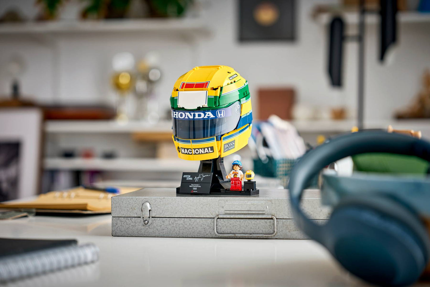 DISPONIBILE DA SETTEMBRE 2026 - 43024 LEGO Editions - Casco Ayrton Senna