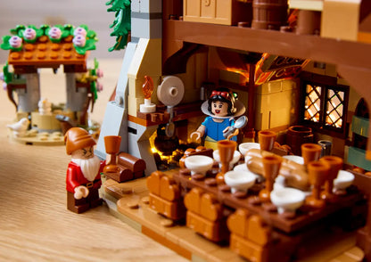 43242 LEGO Disney - Il cottage di Biancaneve e i Sette Nani